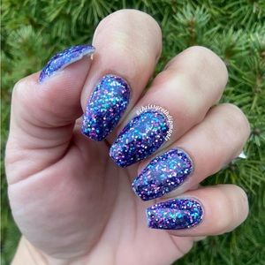 Sparkle & Co Nail Dip Powder Polish in shade Glitter Gala